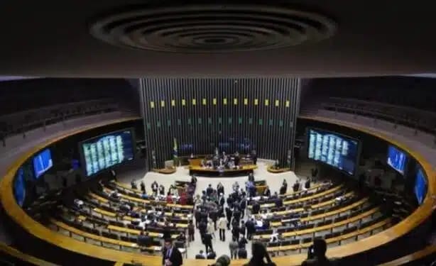 Câmara aprova fim da saidinhas de presos e texto espera sanção de Lula