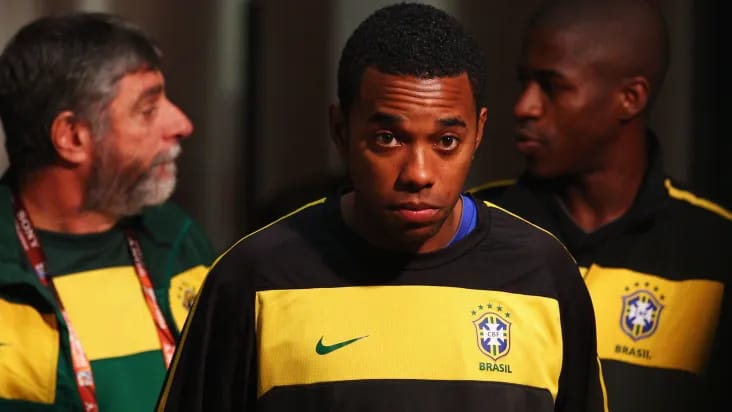 Defesa de Robinho teme extorsão e maus-tratos na prisão e vai recorrer