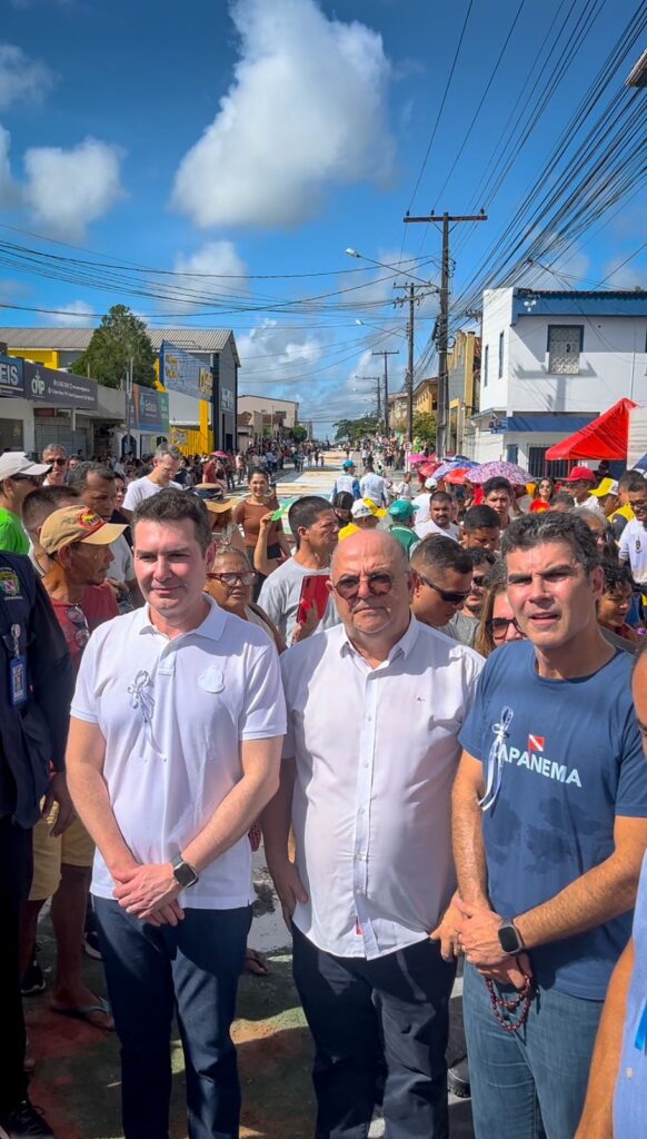 Igreja celebra Corpus Christi. Em Capanema, governador e ministro participaram da procissão.