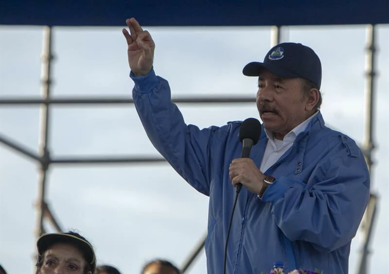 Nicarágua encerra atividades de rádio católica e de mais 12 ONGs