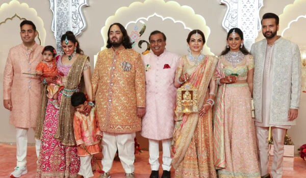 Casamento de bilionário teve luxo e celebridades na Índia
