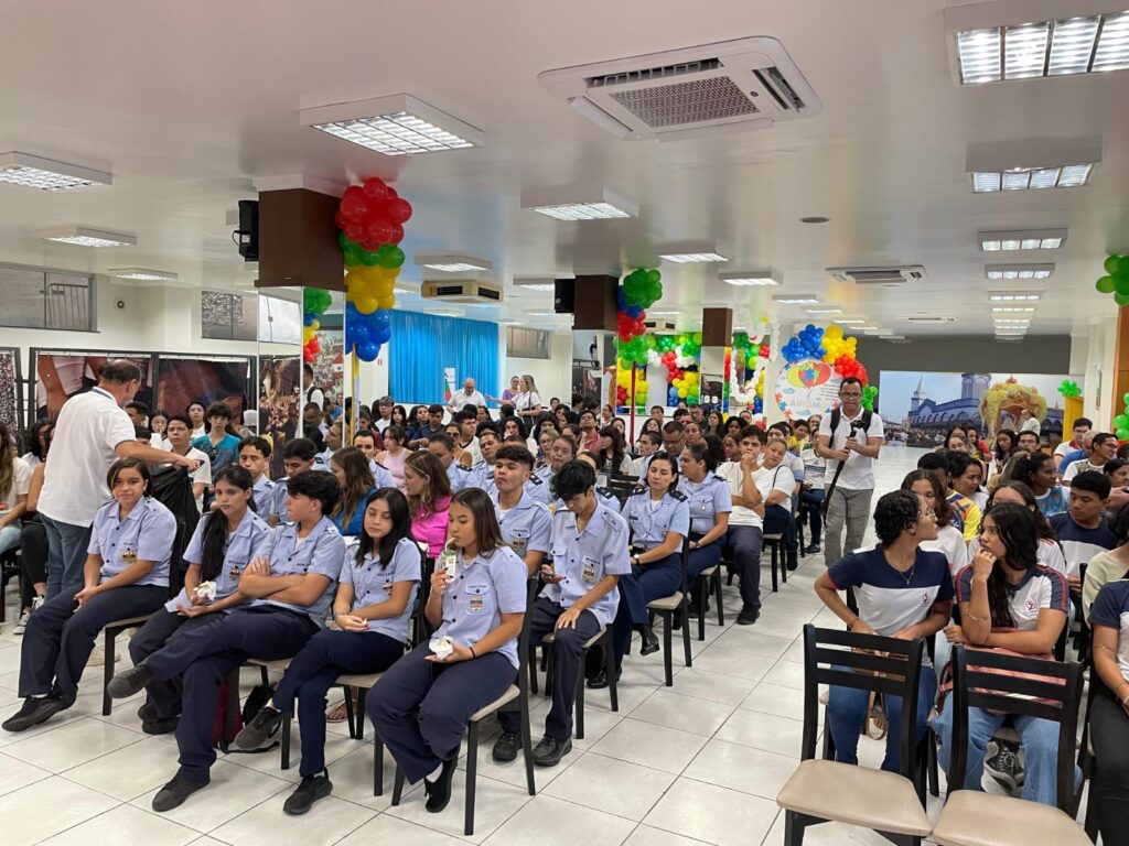 Estudantes recebem preparação para conduzir os carros de promessas do Círio