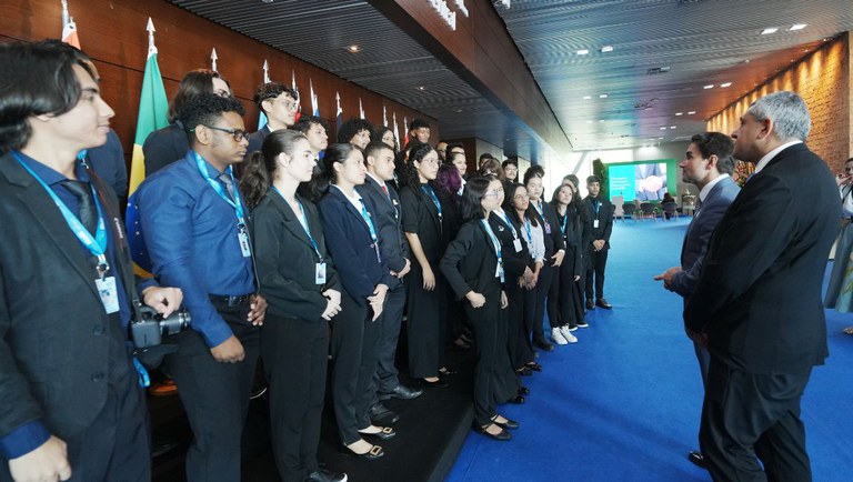 Estudantes da UFPA auxiliam reunião do G20 Turismo, em Belém (PA)