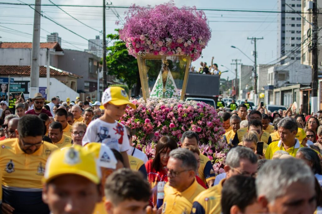 Organizadores e trabalhadores do Círio 2024 homenageiam Nossa Senhora na Procissão da Festa