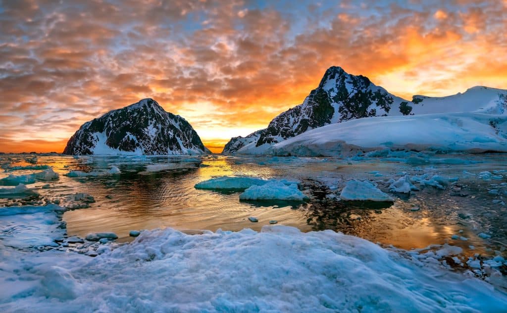 Imagens revelam navio perdido na Antártica há mais de 100 anos