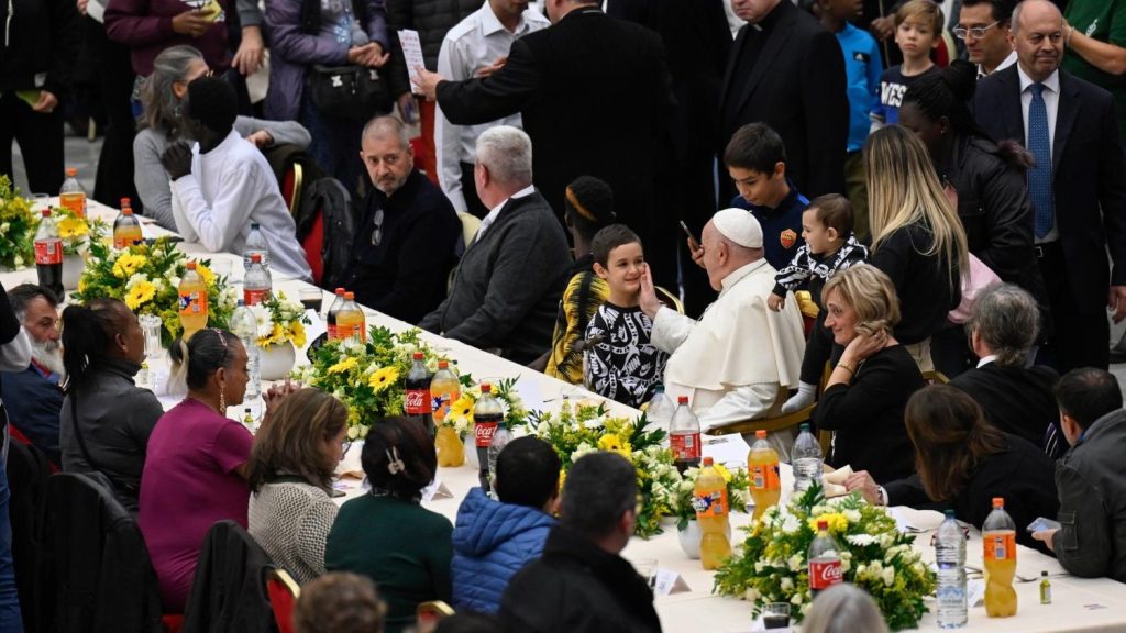 Papa Francisco: por favor, não nos esqueçamos dos pobres