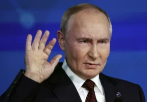 Putin diz concordar com cessar-fogo, mas quer discutir detalhes