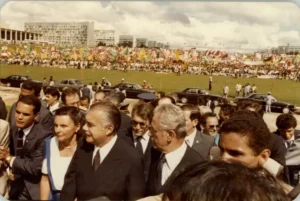 Vídeo – Há 40 anos, José Sarney assumia a presidência do Brasil